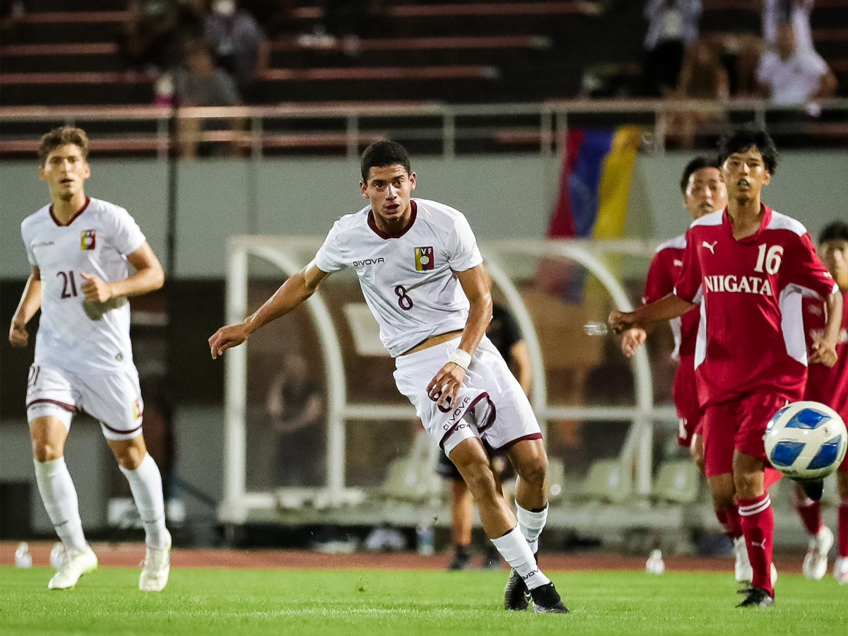 Venezuela Sub-17 vence a Niigata por la mínima