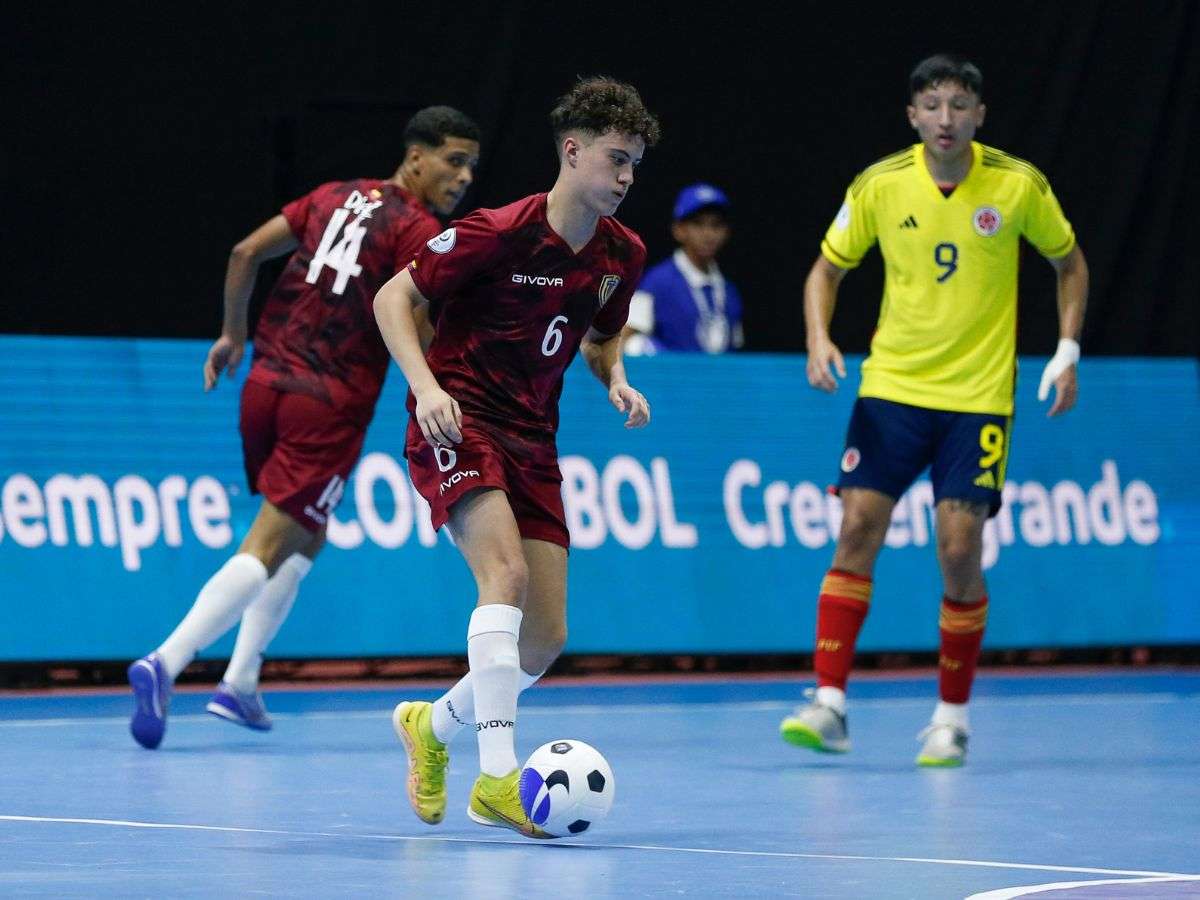 Los “chamos” del futsal mantienen su racha invicta