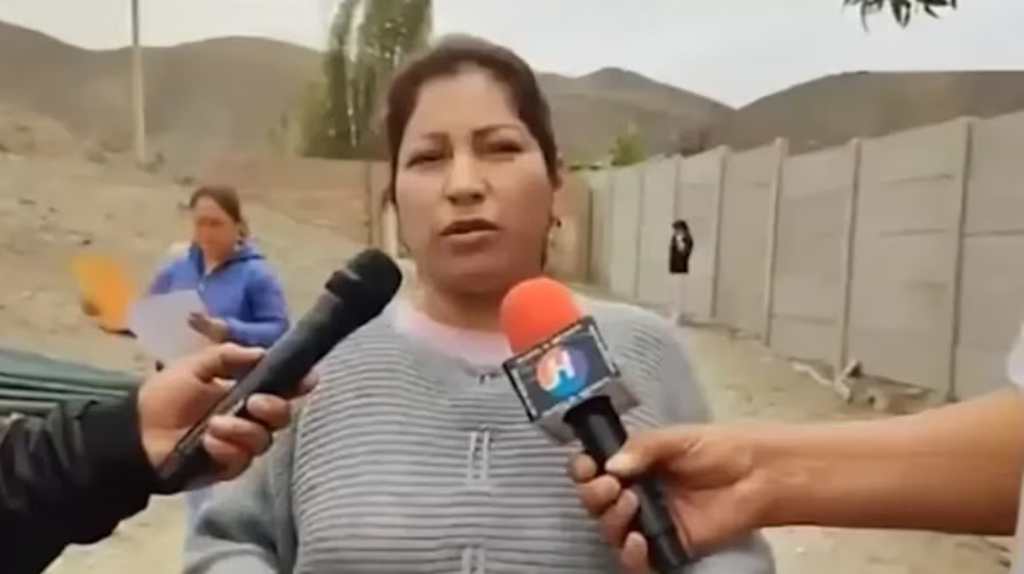 Madre demuele su propia casa tras perderla en un juicio contra su exsuegro ¡Se volvió viral!