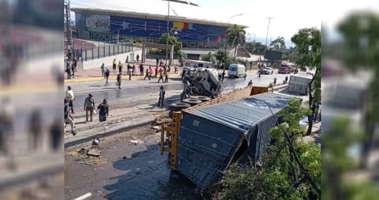 Accidente múltiple frente al polideportivo Vargas cerró el paso al Litoral