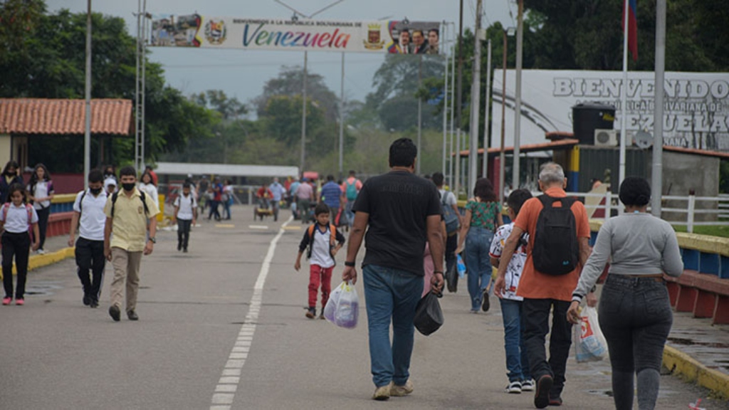 Familia venezolana arriesgó su vida al cruzar la frontera