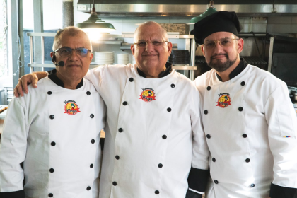 Hermanos Moya: 50 años de tradición en la elaboración de arepas en Margarita