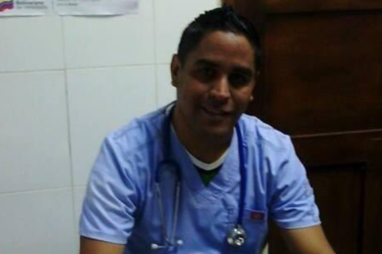 “Hoy 17 de septiembre nos sumamos a la pérdida de nuestro Dr. Carlos Luis Zaya, quien en vida fue Director del Hospital “Eudoro González” de Carayaca”, publicaron en la cuenta de la Dirección.