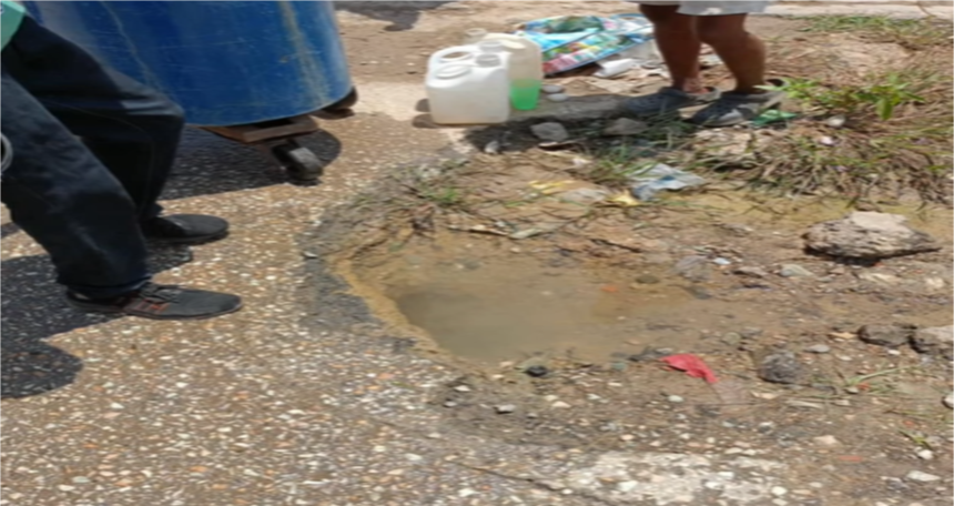 ¡Margarita! Vecinos de Achípano almacenan agua con tierra ante prolongada sequía