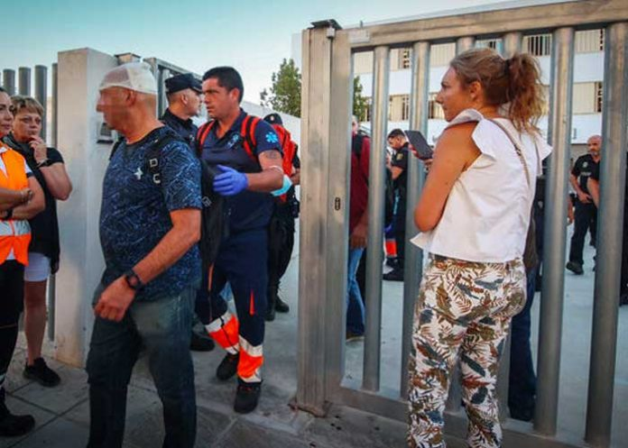 El adolescente propinó varias cuchilladas a cinco personas poco antes del inicio de las clases