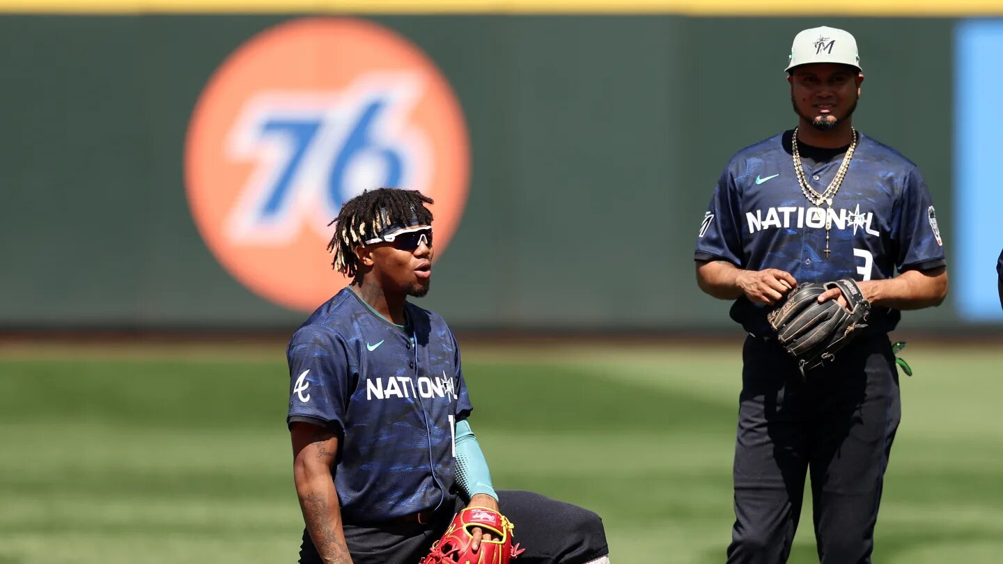 Ronald Acuña y Luis Arráez, en la carrera por el prestigioso Premio Hank Aaron