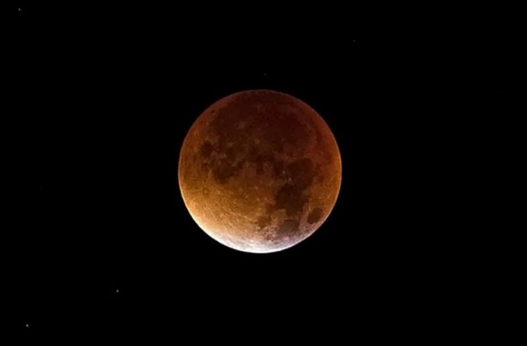 Esta vez, el eclipse lunar parcial se presentará durante la Luna del cazador, según Farmer’s Almanac.
