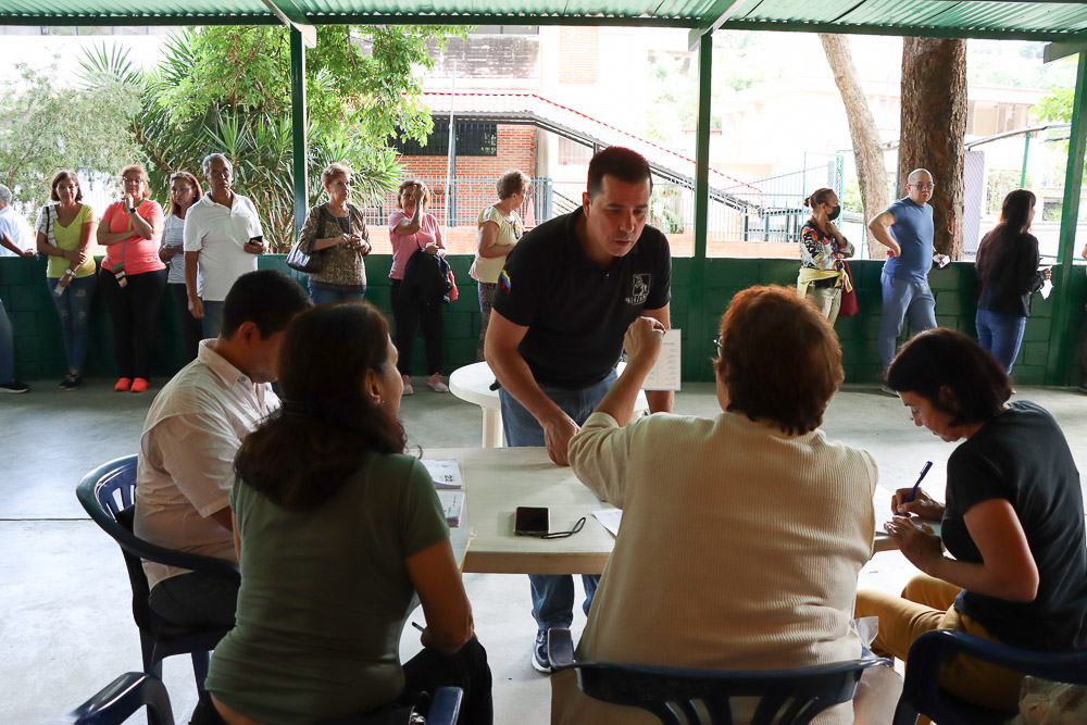 Intentando silenciar, la censura busca opacar las primarias del 22 de octubre