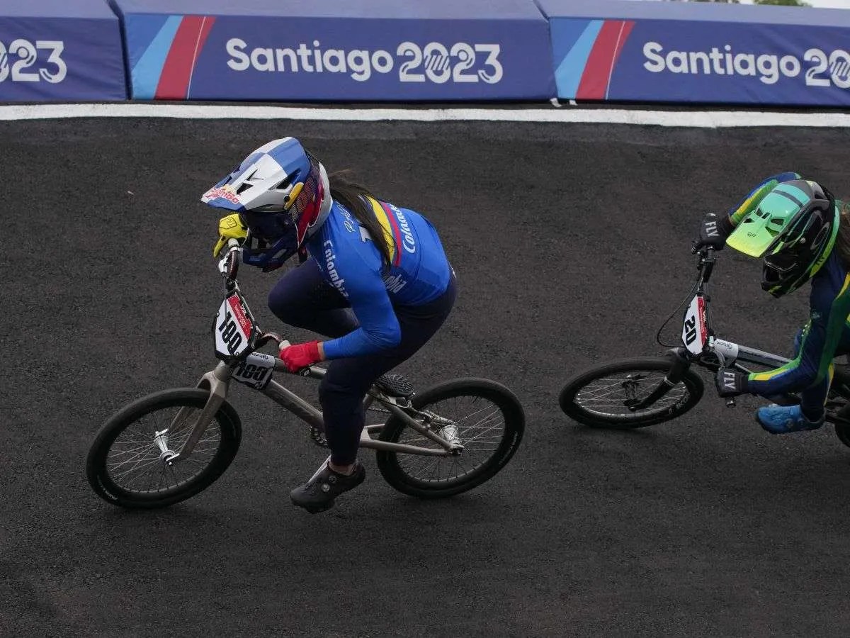 Mariana Pajón triunfa con una medalla de oro en la competencia de BMX