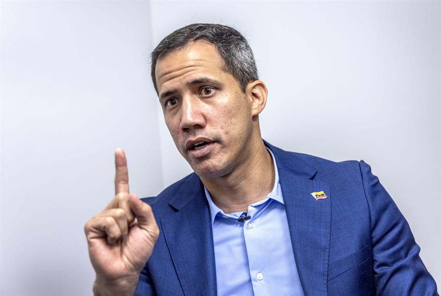 Guaidó denuncia el incumplimiento de acuerdos por parte del Gobierno de Maduro, lo que ha afectado la realización de las primarias.