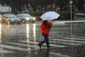 En horas de la mañana no descarta precipitaciones en zonas de la región Insular, Bolívar, Amazonas, los Andes y Zulia.