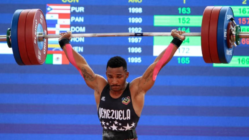 El venezolano además tiene el récord americano con 349 kg, aunque este año no pudo batirlo, según reseñó el diario Meridiano.