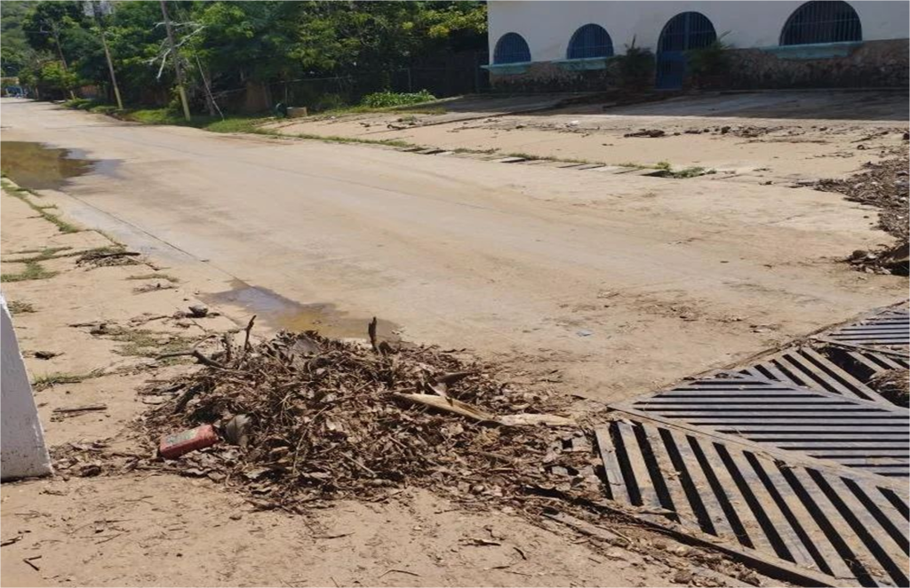 Vecinos en Antolín solicitan limpieza de canal de agua de lluvias y alcantarillas