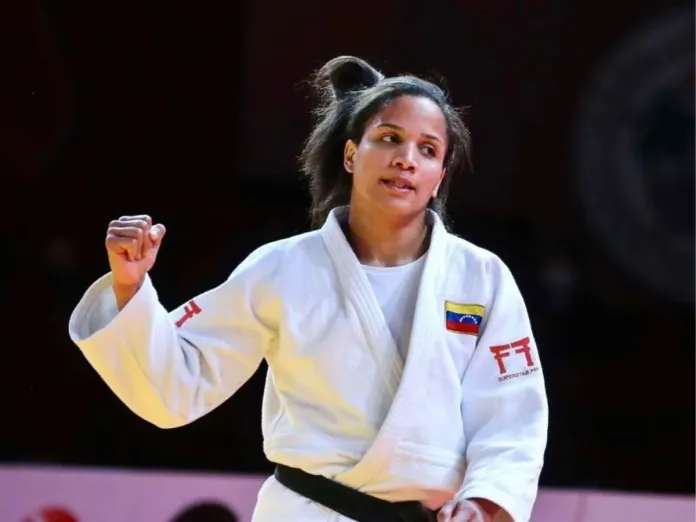 No obstante, en semifinales no pudo contra la puertorriqueña María Pérez.