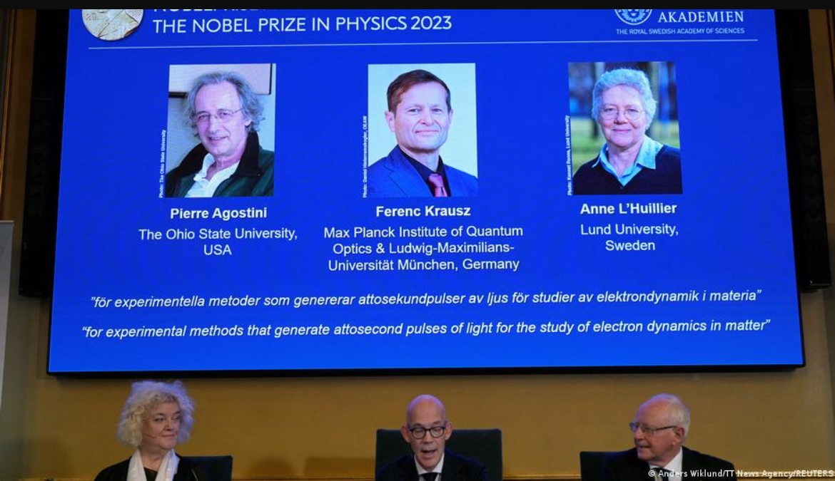 Tres científicos ganan el Premio Nobel de Física.