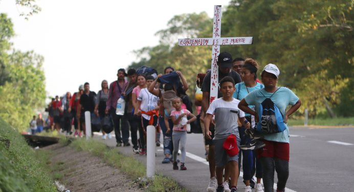 La caravana migrante se desvanece en el sur de México luego de más de 10 días de viaje