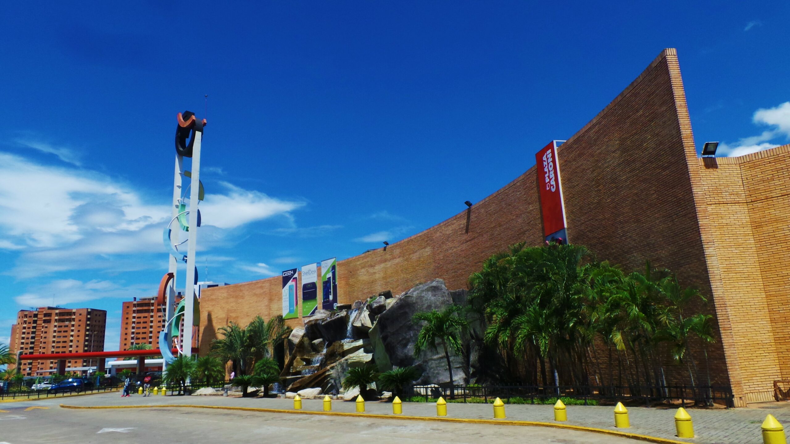 Sintonízate festeja 8 años con un espectacular concierto en Orinokia Mall