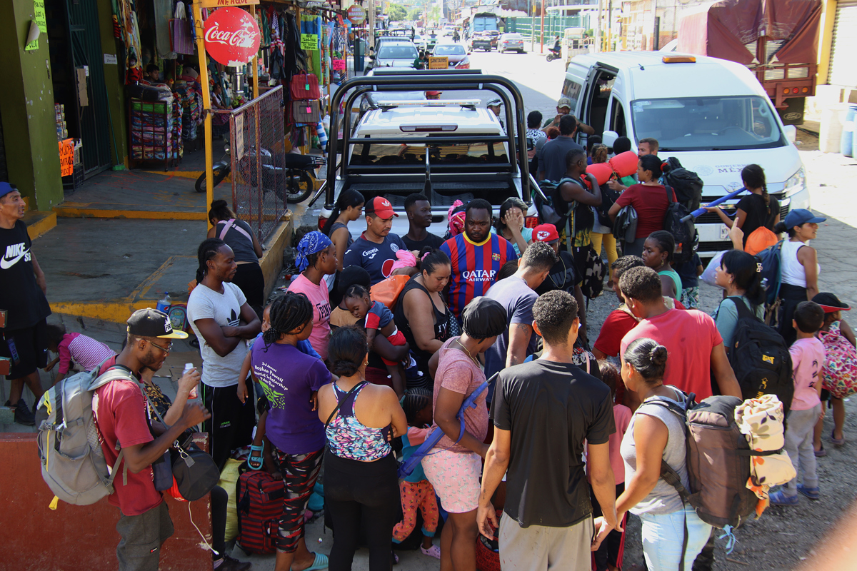Descubren a 87 migrantes en un camión en el estado de Chiapas, México