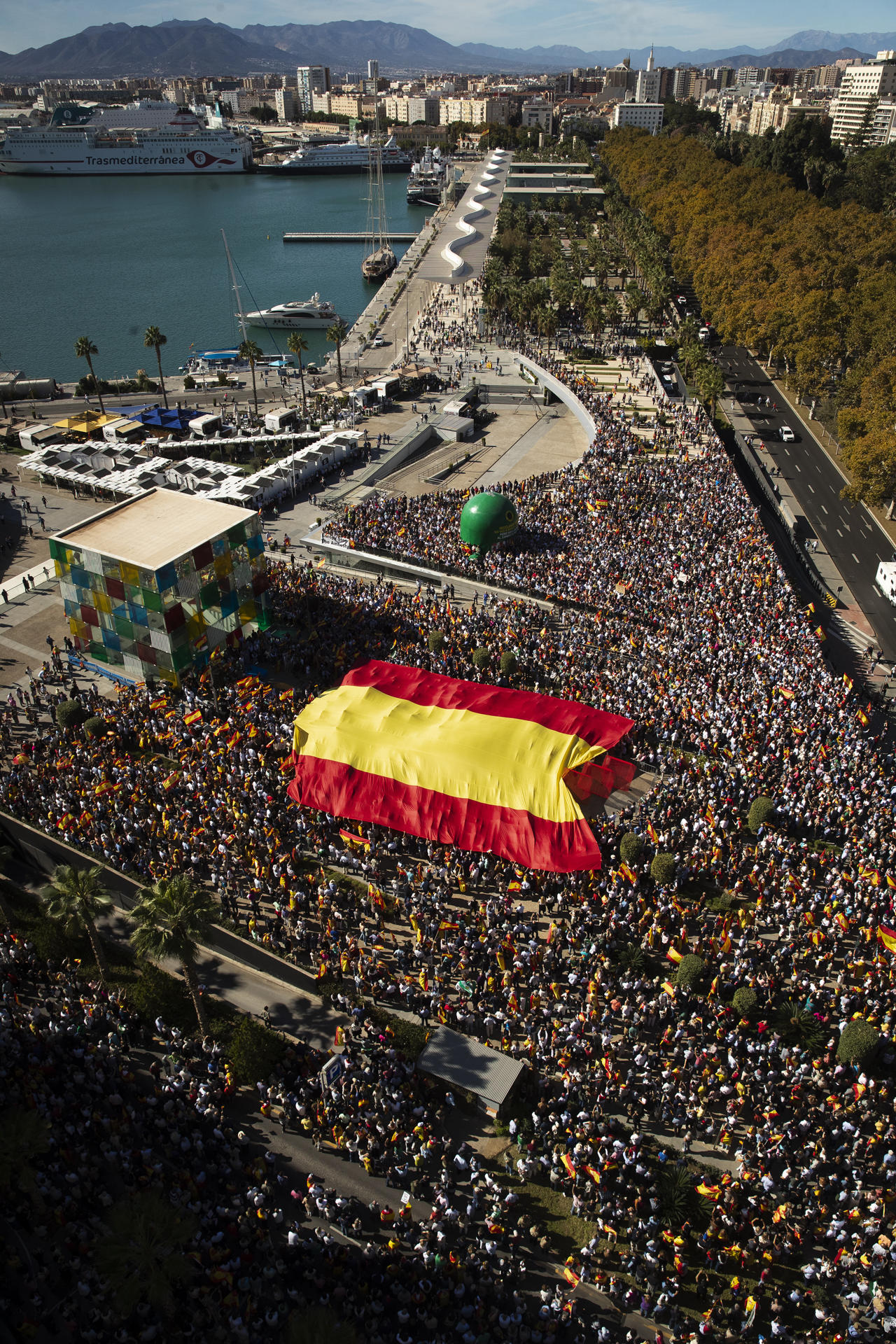 Gran cantidad de manifestantes se congregan en España para oponerse a la amnistía de los independentistas catalanes