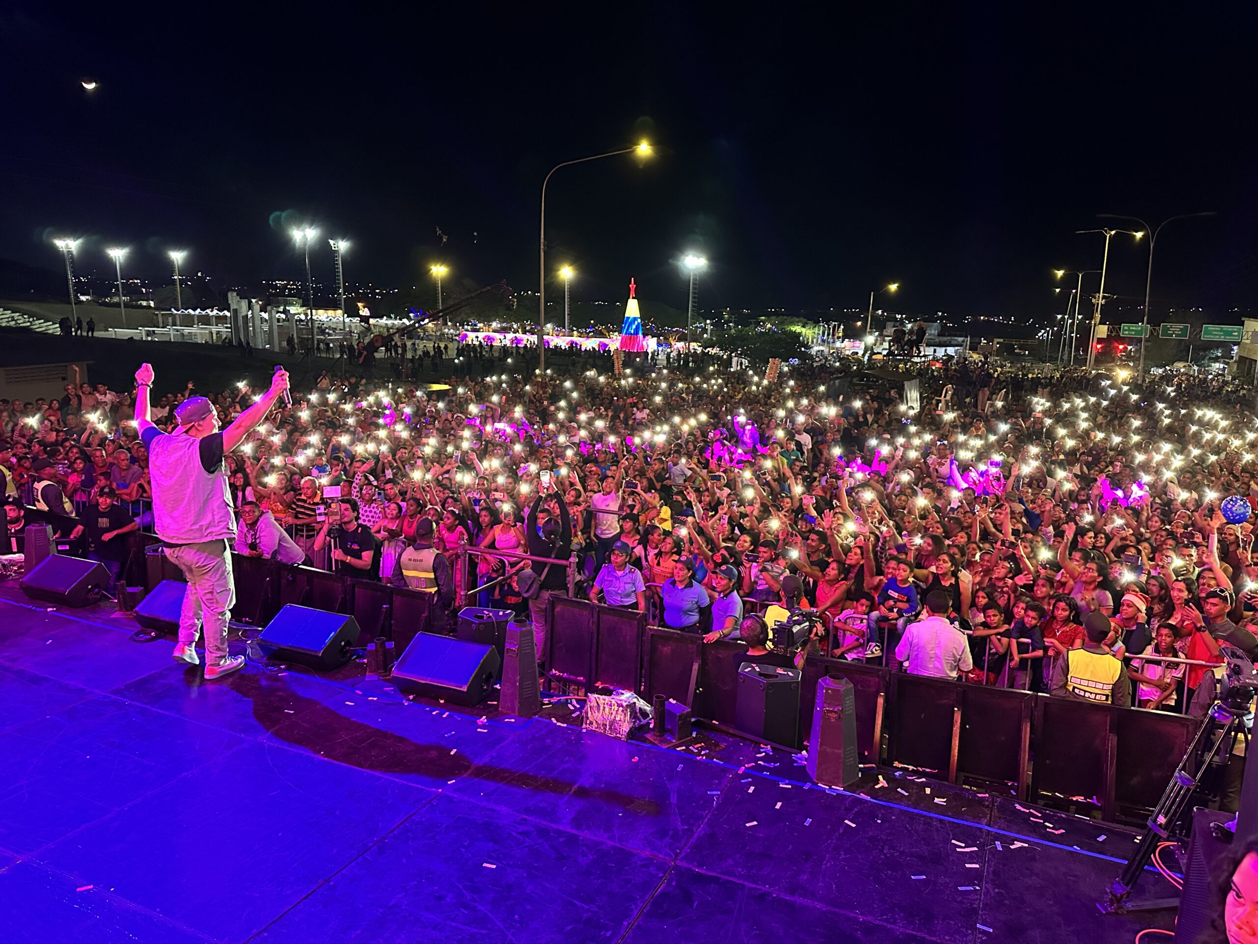 Concierto masivo en el Cerro El Gallo en apoyo al Esequibo