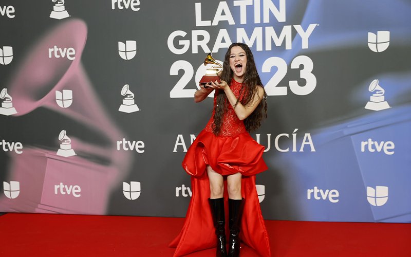 Joaquina triunfa en su debut al ganar el premio al "Mejor Nuevo Artista