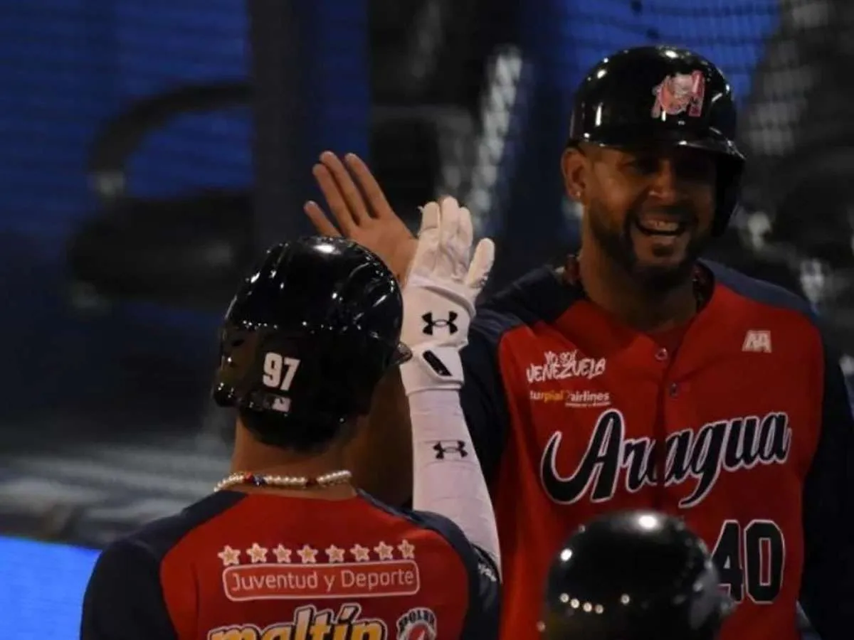 Tigres arrasa en emocionante enfrentamiento de béisbol contra Águilas