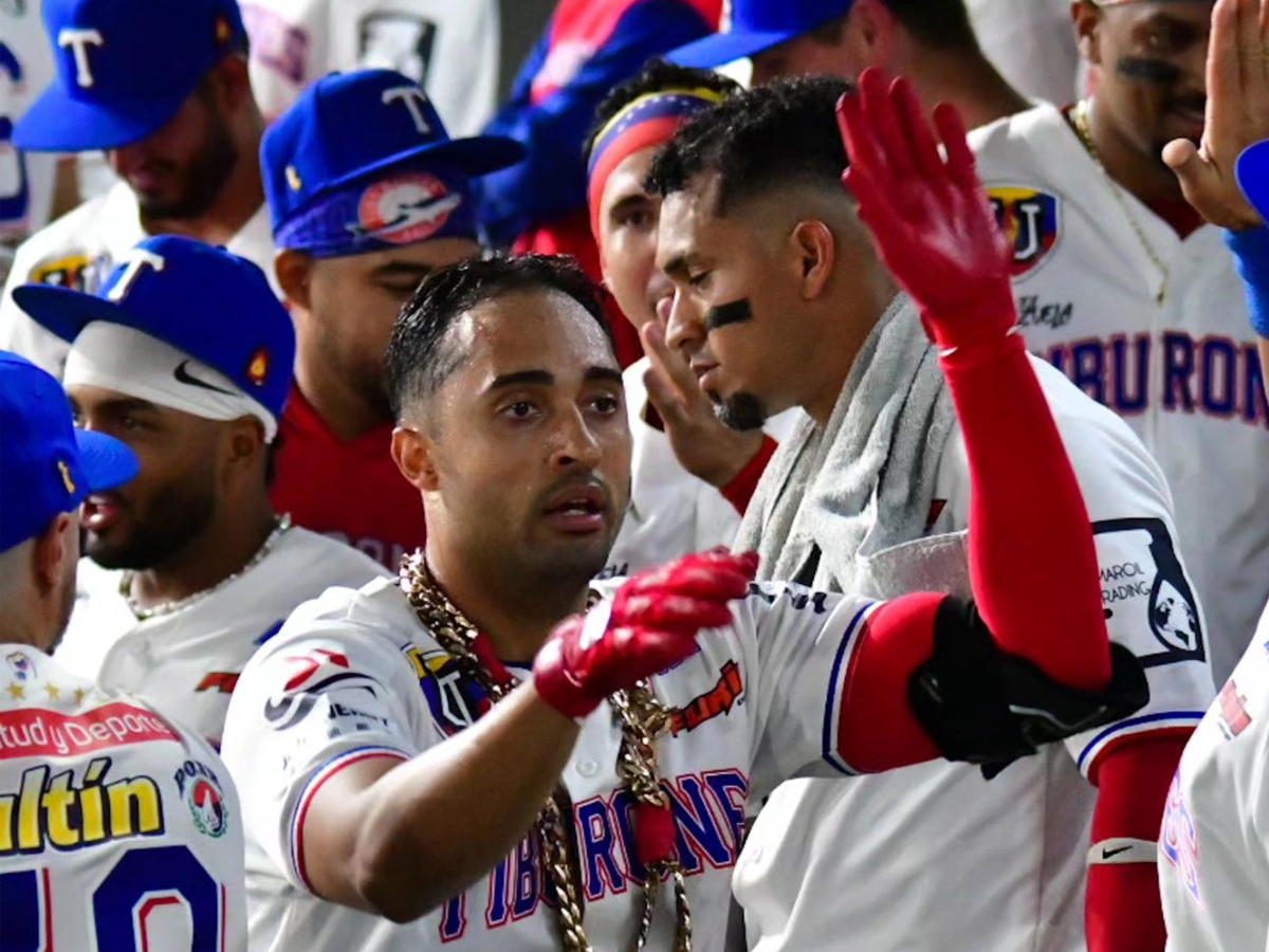 Tiburones arrasa frente a Cardenales con su imponente juego