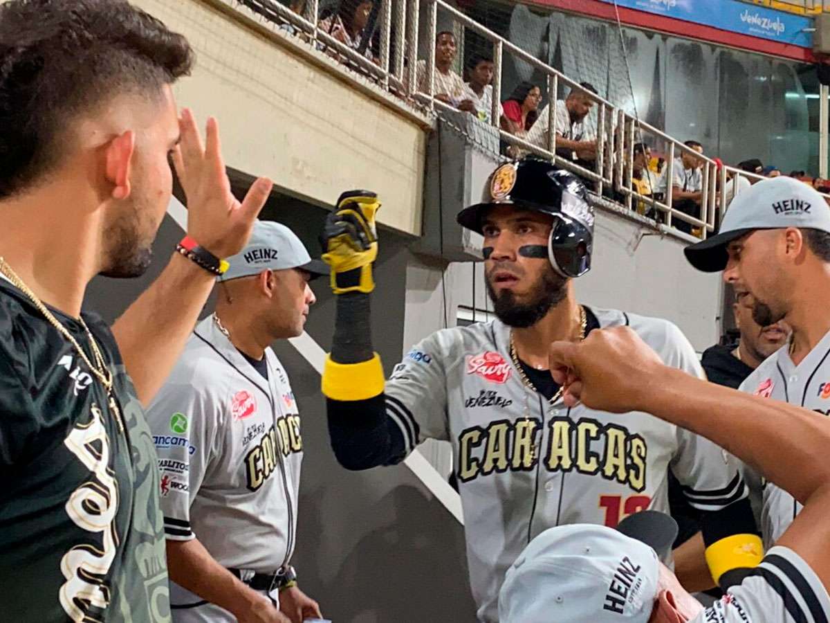 Leones vence a Magallanes y se asegura la serie