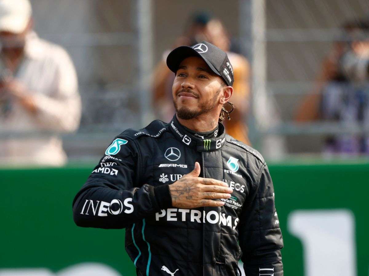 Hamilton niega cualquier acercamiento con Red Bull y aclara los rumores