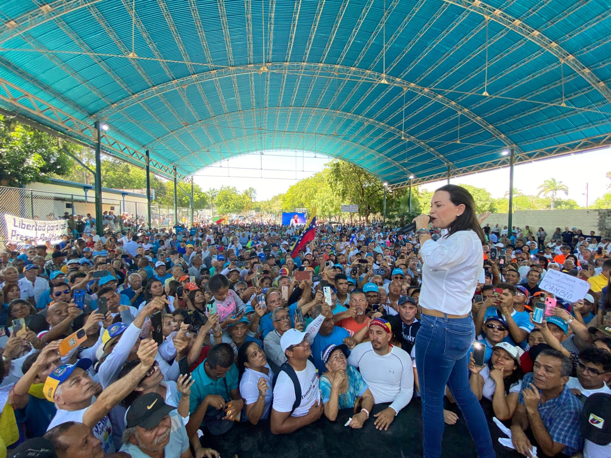 María Corina Machado comenta sobre su inhabilitación: “Lo único que me interesa es la opinión de la gente” – mejorado