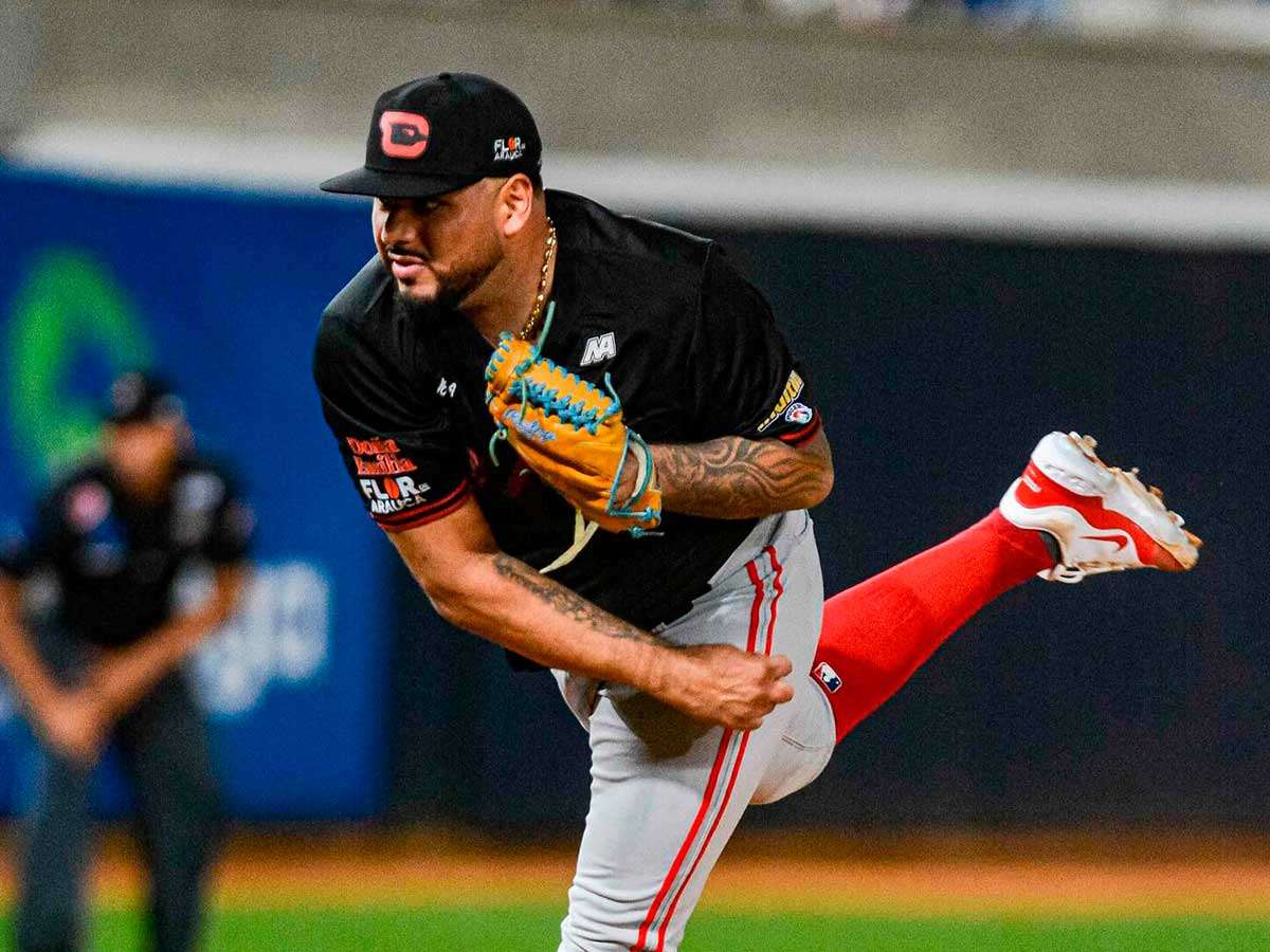 Max Castillo acalló a los Tiburones