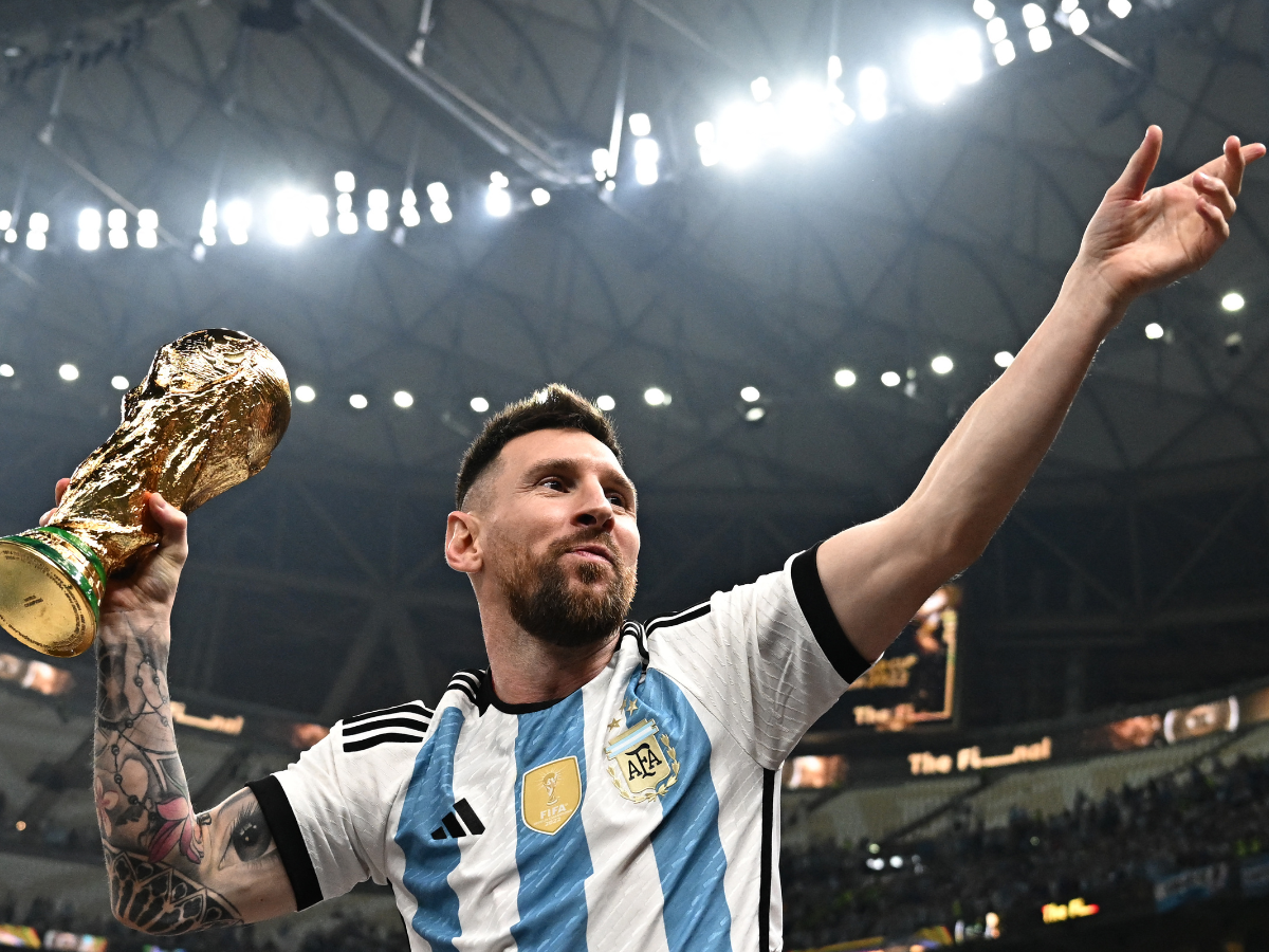 Se subastarán camisetas de Messi en Qatar 2022