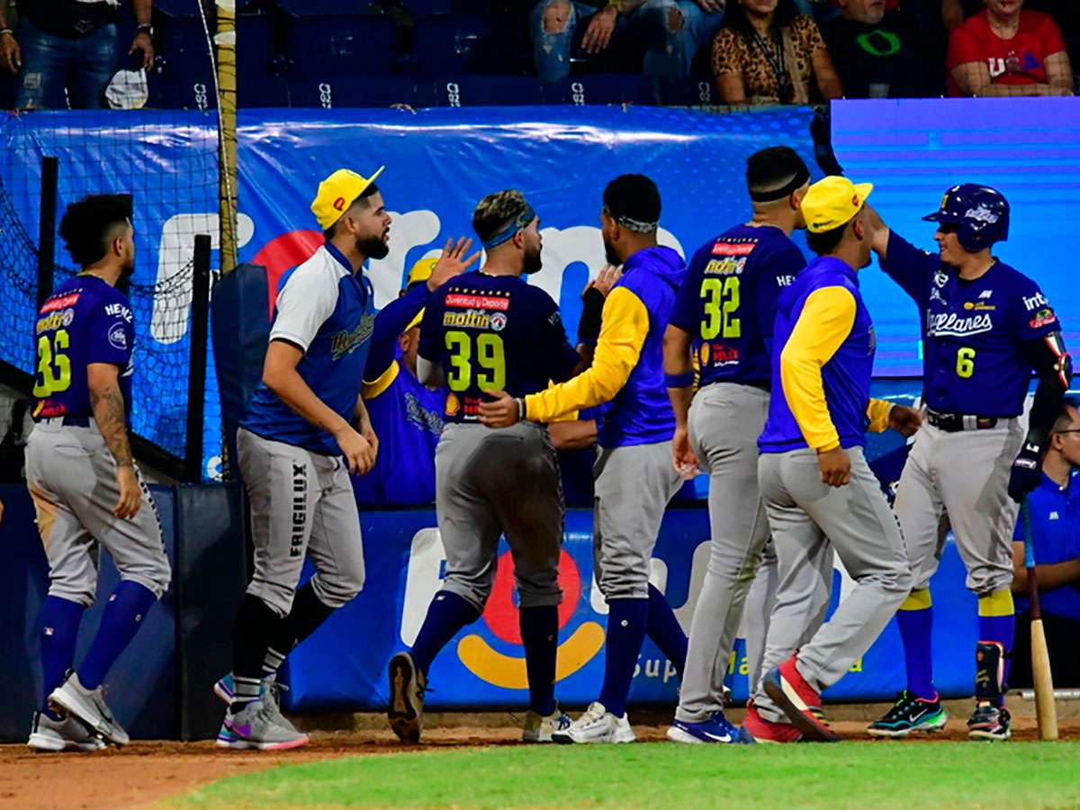 Magallanes arrasa con Tiburones en un impresionante encuentro deportivo