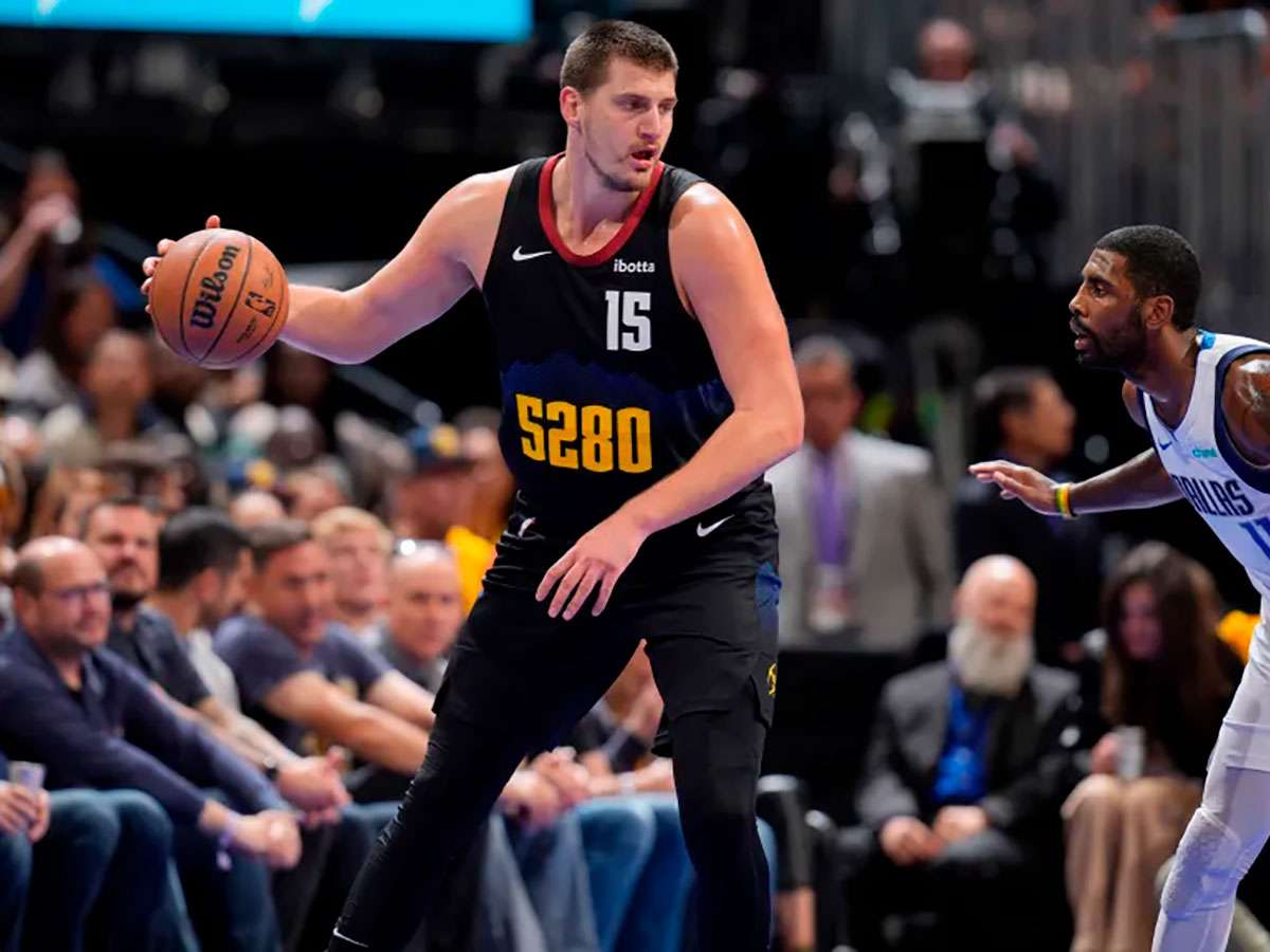 Nuggets rompe el invicto de los Mavericks