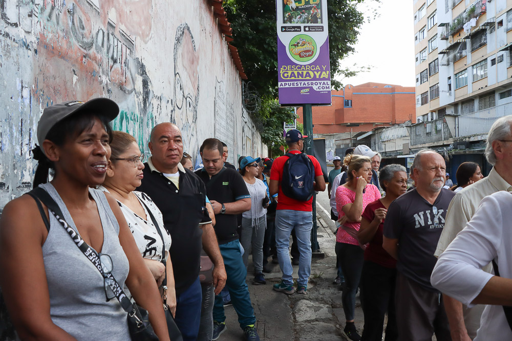 Apoyo a la defensa del Esequibo: Caraqueños participan en simulacro electoral para comprender el proceso