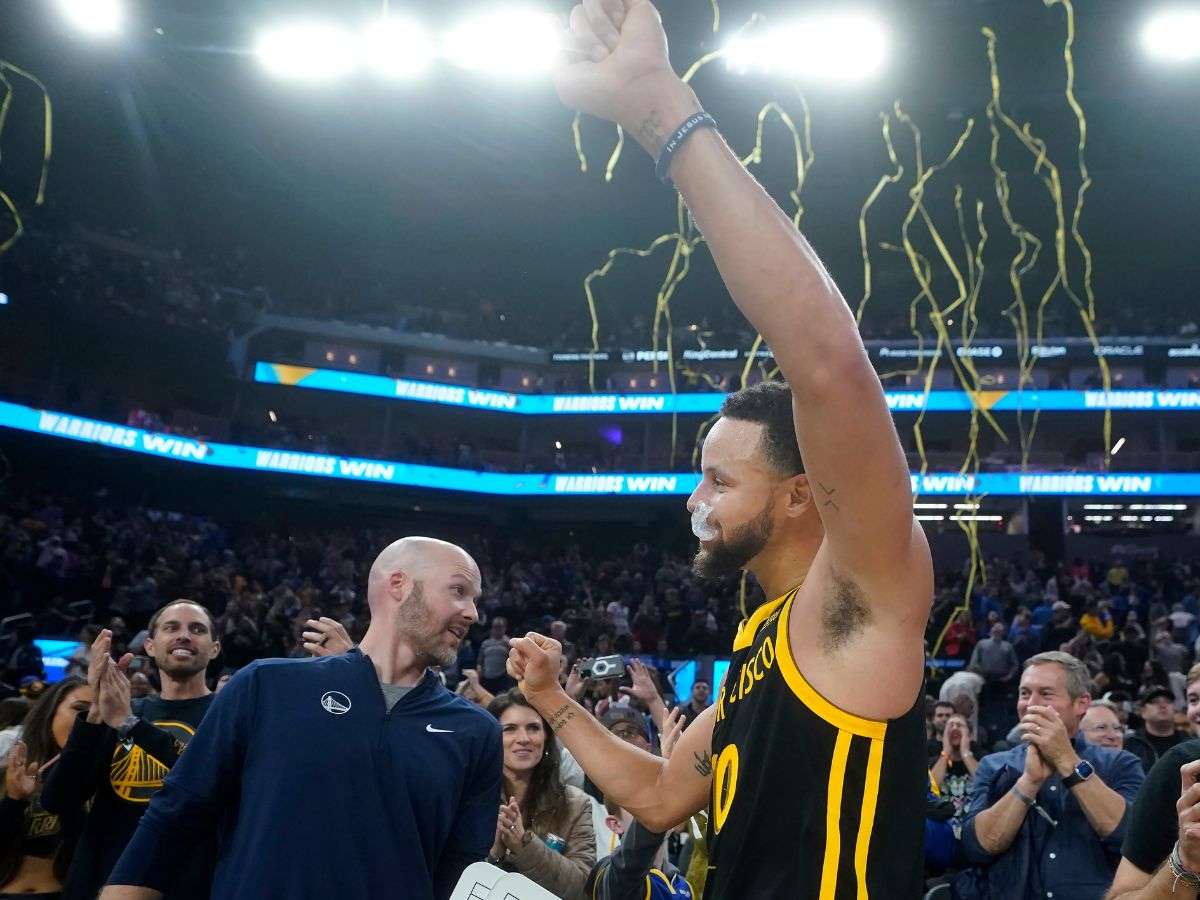 Stephen Curry establece un nuevo récord en la NBA