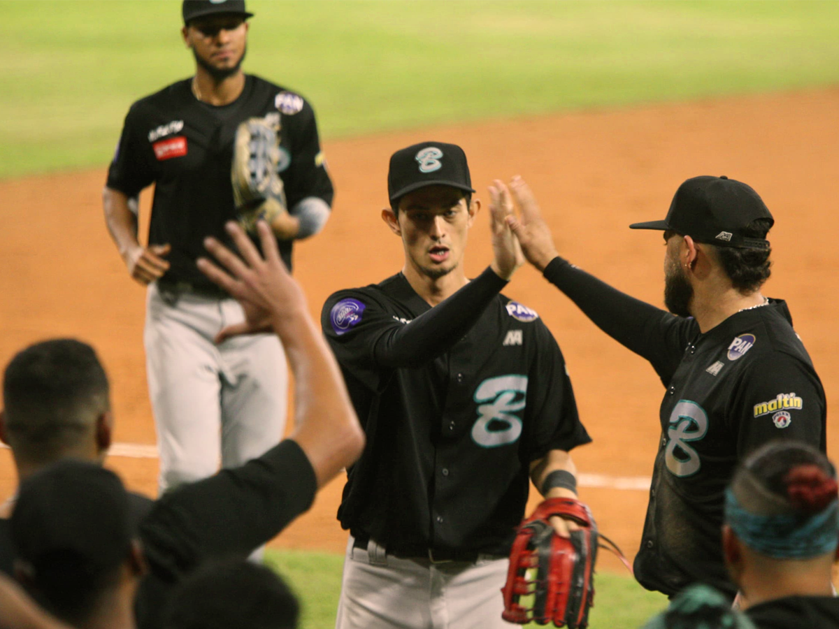 Tomo Otosaka se unirá a los Leones de Yucatán para jugar