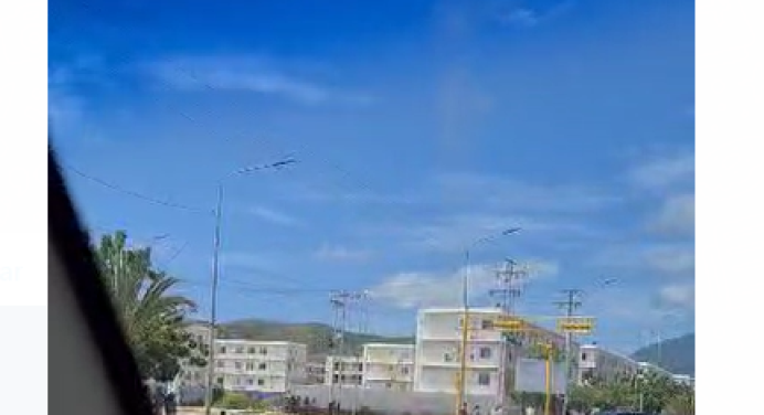 VIDEO Protestas por Servicios Públicos Paralizan Avenidas La Auyama y Bolívar en Isla Margarita» #05Nov