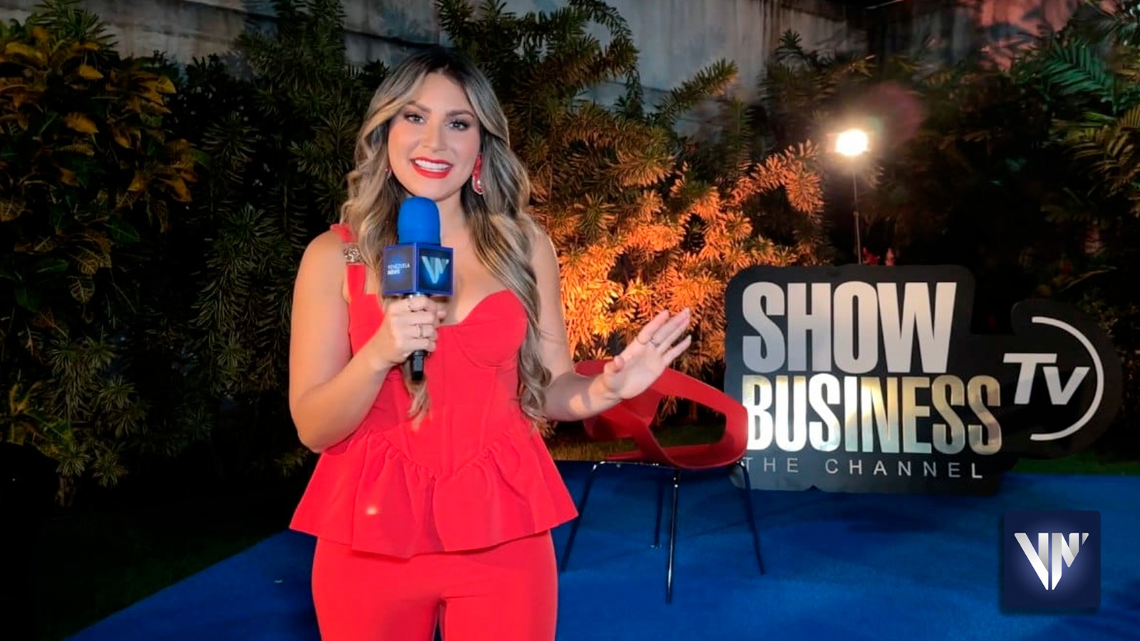 Show Business Tv celebra su 30 aniversario y presenta su nuevo canal de transmisión las 24 horas del día.