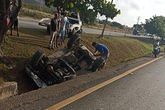 Margarita: Vuelco en la Av. JBA a la altura del Penal de San Antonio + Fotos y Video