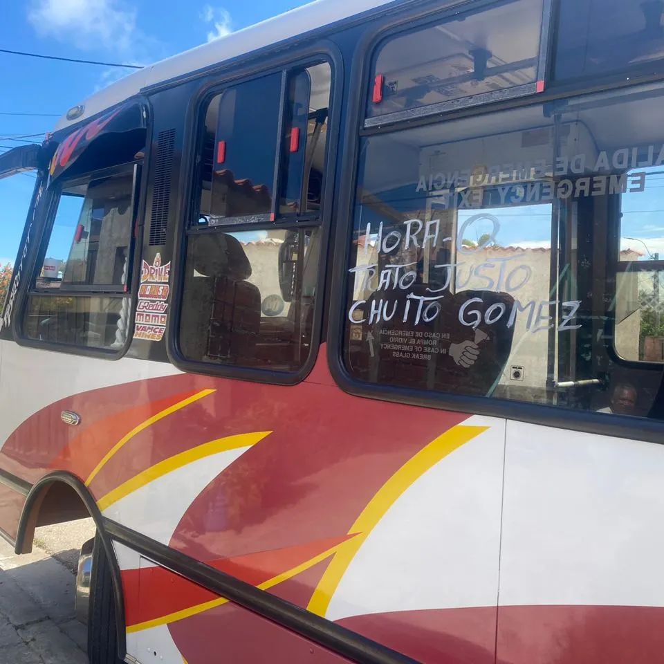 Transportistas de Maneiro exigen trato justo e igualdad de condiciones de trabajo