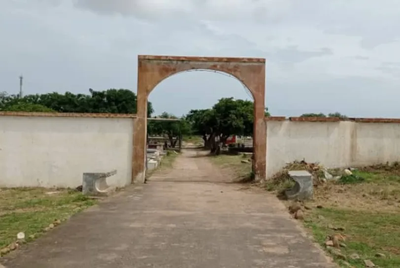 Profanación de tumbas en el cementerio de San Antonio