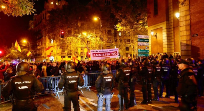 Protestas contra amnistía deja 15 detenidos en Madrid