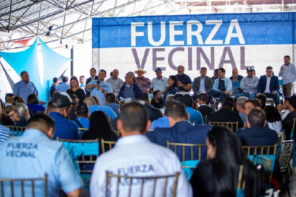 El alcalde del municipio El Hatillo, Elías Sayegh, y Josy Fernández del municipio Los Salias se encuentran entre los que presentaron su dimisión.