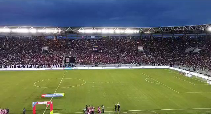 “¡Y va a caer, y va caer!” El canto de los fanáticos en estadio de Maturín” +VIDEO