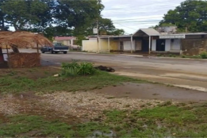 Vecinos de La Vecindad exigen mejoras en el embaulamiento