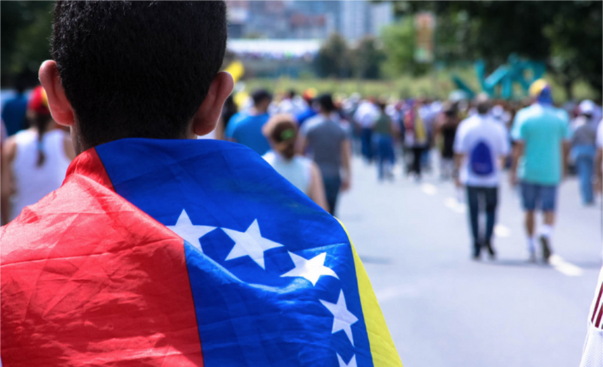 Migrantes Venezolanos Aportan US$ 410 Millones a la Economía Chilena