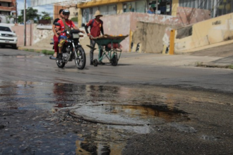 Aguas servidas afectan a Playa Bella Vista y Paseo del Mar en Nueva Esparta