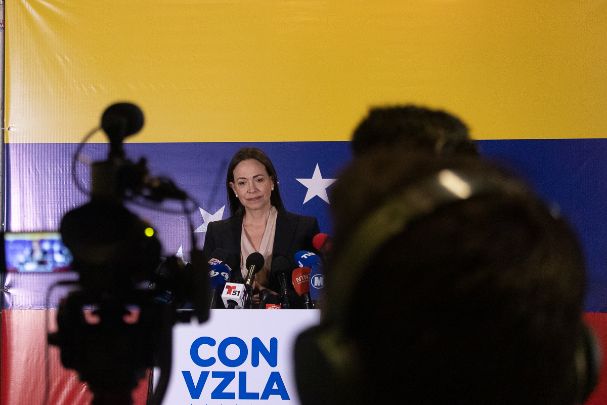 El politólogo Ángel Álvarez describe el mecanismo de habilitación como un peligroso riesgo para María Corina Machado