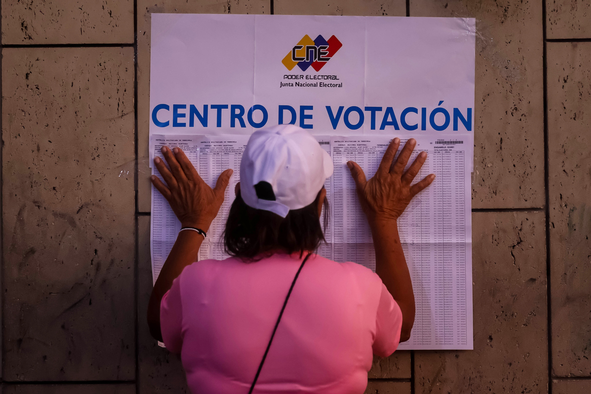 Amplían el período de votación del referendo en Venezuela a pesar de los informes de baja participación